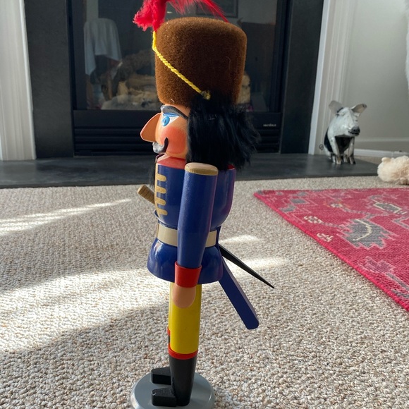 SOLD Vintage Erzgebirge German Pandur Nutcracker - Picture 3 of 12